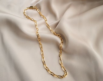 Thin and elegant adjustable chain choker gold plated in 1 micron 24k gold or 3 microns of palladium, made by hand in Paris