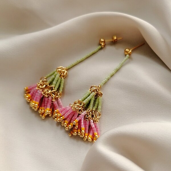 Beaded dangling earrings in pink and green, bathed in 24k gold or silver, made by hand in Paris, France