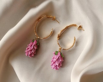 Beautiful soft violet lavender glass flowers and hoop earrings, bathed in 24k gold or silver, made by hand in Paris, France
