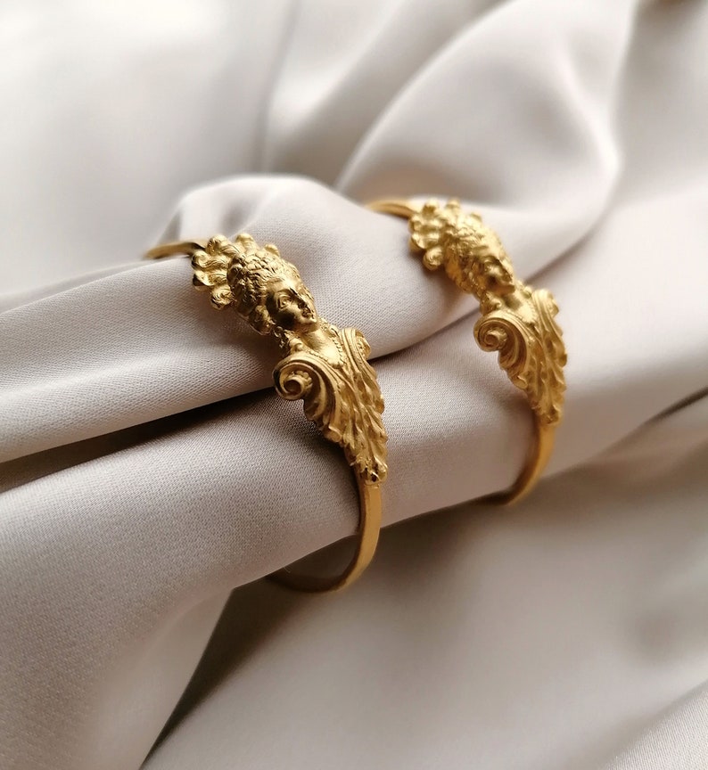 Vintage roman hammered hoop earrings bathed in 24k gold or palladium, made by hand in Paris, France image 6