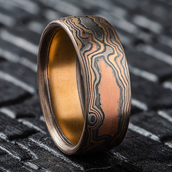 Hearty Woodgrain Pattern Ring in Firestorm Palette