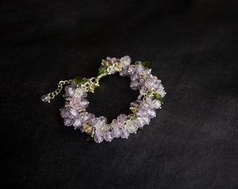 Floral Charm Bracelet –  - Pastel lilac – Botanical Bridesmaid Jewellery - Seasonal statement bracelet