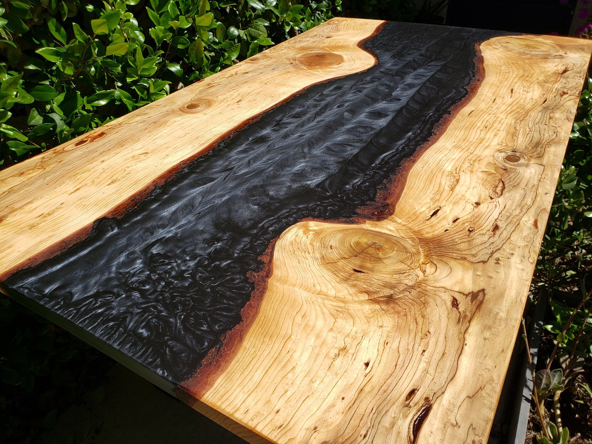 deep pour epoxy river table