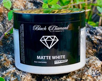 White Mica pigment Powder for Epoxy, Paints, Urethanes, and Clays. Bright Matte white Color Makes Liquids Opaque.