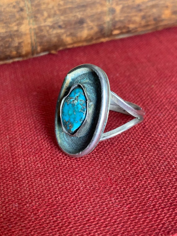 Amazing Vintage Turquoise and Silver Ring