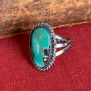 Stunning Vintage Turquoise and Silver Ring image 2