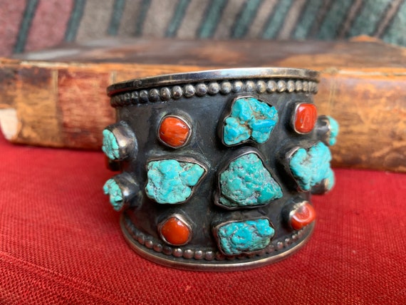 Marvelous Vintage Navajo Textured Cuff Turquoise Coral Sterling Silver Bracelet Marvelous Vintage Navajo Textured Cuff Turquoise Coral Sterling Silver Bracelet