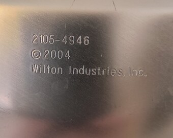 Wilton Cake Pan-2004 Wilton Industries Inc-Tiered Cake Mold-Birthday Cake Mold-Bakers Cake Pan-Catorer Baking Tool- Cake Baking Equipment