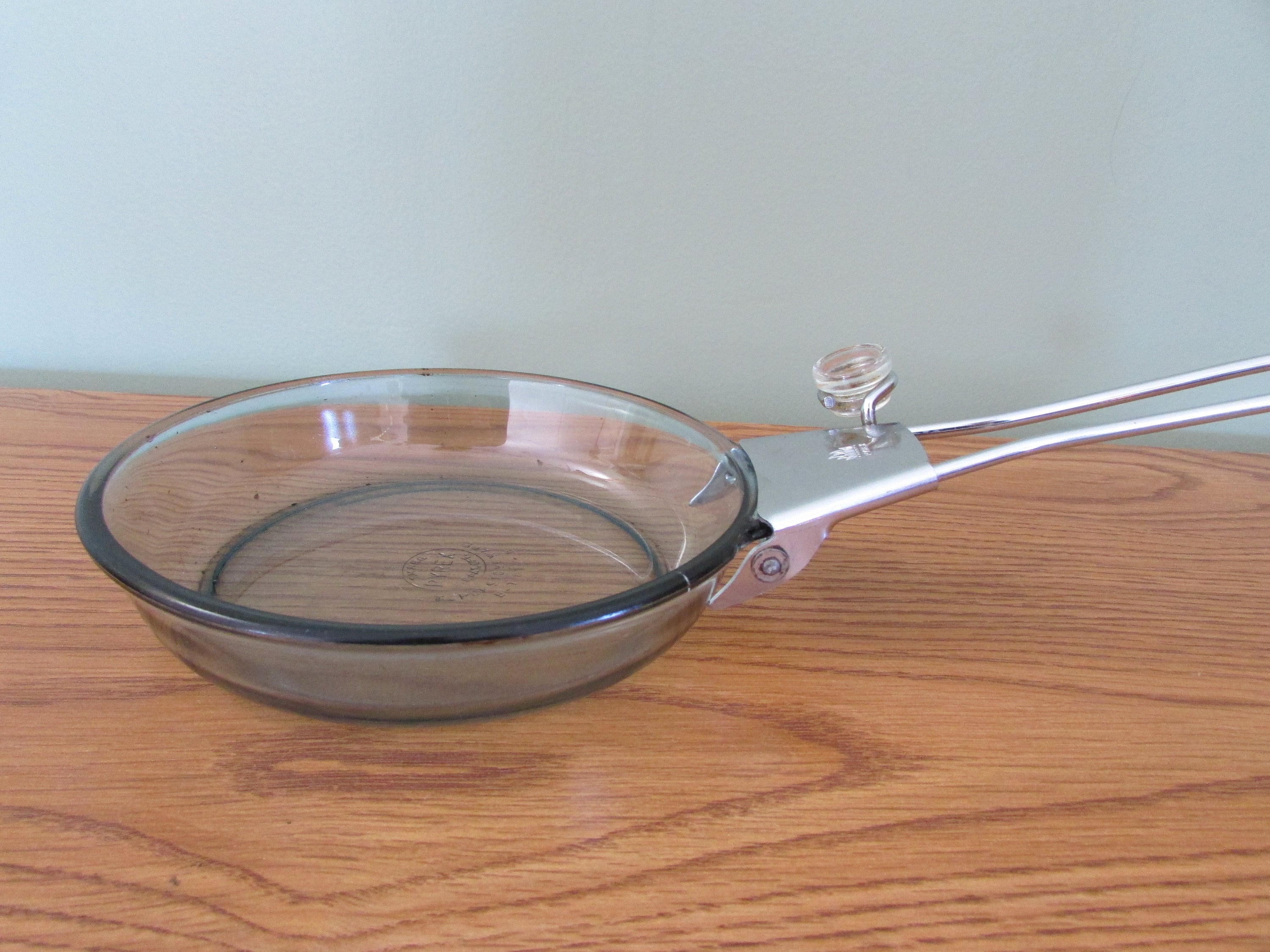 Vintage Pyrex Flameware Blue Tint Skillet with Removable Handle Glass Skillet Blue Tint Flameware Pyrex 817 B
