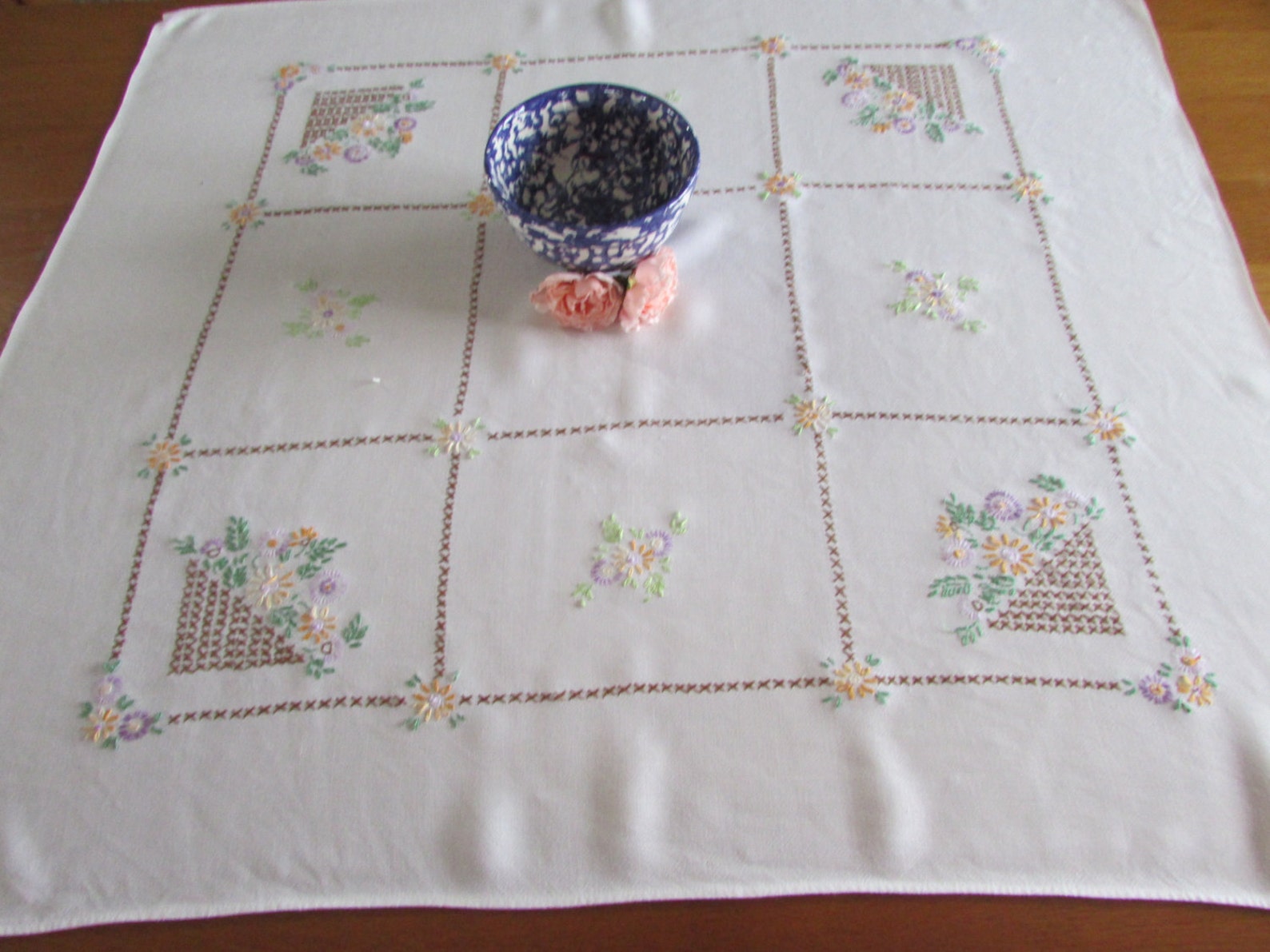 Vintage Embroidered Tablecloth Vintage Linen Tablecloth Etsy
