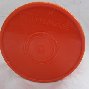 Vintage Tupperware Slim Container with Pour Lid 262 & 603 Tupperware image 5