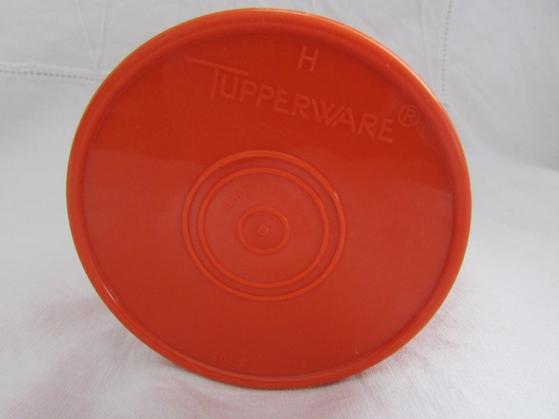 Vintage Tupperware Slim Container with Pour Lid 262 & 603 Tupperware image 5