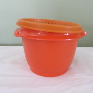 Tupperware Vintage Orange Servalier Container Bowl Storage # 886 with Red  Lid 81