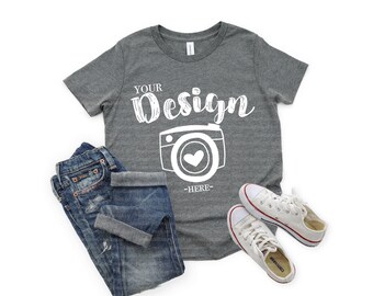 Bella Canvas 3001Y Deep Heather Jugend T-Shirt Mockup | Kinder T-Shirt flach gelegt | Echtes Shirt Mockup | Minimal