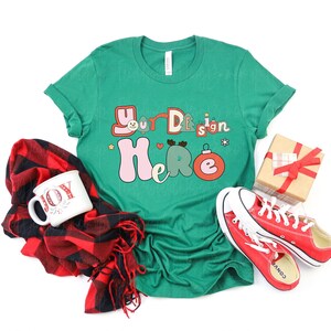 Paquete de maquetas navideñas / Maquetas de camisetas Bella Canvas 3001 / Diseño plano navideño con fotos reales / Estética navideña acogedora imagen 5