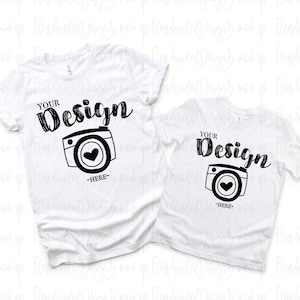Bella Canvas 3001 + 3001Y Weiß Mockup | Unisex + Jugend Tee Mockup | Familie passende Shirts | Mama und ich legen flach