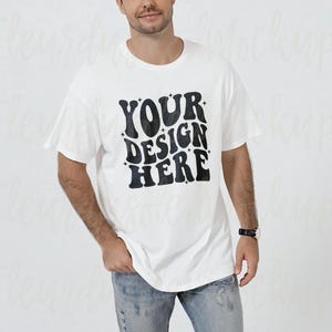 Gildan 5000 T-shirt bianca Mockup Uomo G500 Tshirt Mock up Modello Mock up Uomo Gildan 5000 Shirt