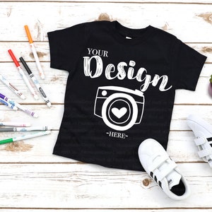 Maquette de t-shirt pour enfants Bella Canvas 3001T T-shirt noir en jersey T-shirt unisexe pour tout-petit à plat, maquette de t-shirt pour garçon, maquette de t-shirt pour garçon