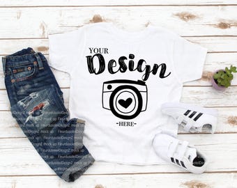 Kinder T-Shirt Mockup Bella Canvas 3001T Weißes T-Shirt Jersey Unisex T-Shirt Kleinkind Flat Lay Kinder-T-Shirt Mockup Jungen-T-Shirt Mockup Kinder
