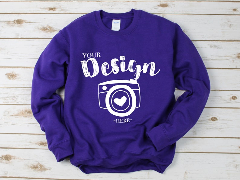 purple gildan sweatshirt