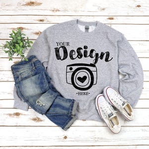Gildan 18000 zware mix sweatshirt met ronde hals Sport grijs sweatshirt mockup 18000 mock-up platliggend Gildan-sweatshirt mockup sweatshirt