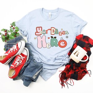 Paquete de maquetas navideñas / Maquetas de camisetas Bella Canvas 3001 / Diseño plano navideño con fotos reales / Estética navideña acogedora imagen 11