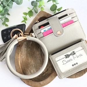 Keyring Wristlet with Monogrammed Charm, Grey Wallet Keyring, Key Fob Keychain, Personalized Gift, Wallet with Zipper, Wristlet Keychain