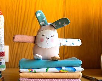 Patron de couture : jouet lapin textile