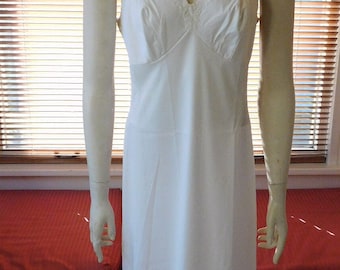 1960s Vintage Slip