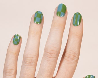 Teal & Green Checker Semi-Cured UV Gel Nail Strips