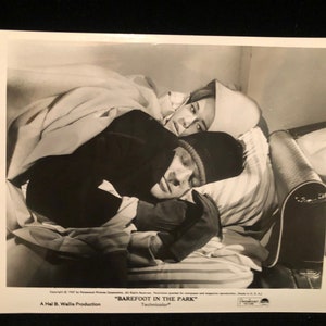 Original 1967 Barefoot In The Park Press Movie Black & White 8x10 Photo Jane Fonda Robert Redford Candid