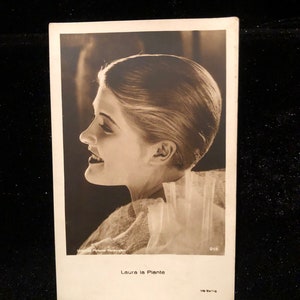 Laura La Plante original da década de 1920, cartão postal vintage, fotografia, filme silencioso, estrela, gato preto e branco e o canário