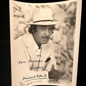 Original Gilbert Roland fotografi från 1970-talet, signerat, autograferat, 8x10, med äkthetsintyg. "She Done Him Wrong"