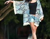 SAKE Beautiful hand made kimono with soft colors and sheer Ethnic pattern in cotton.
