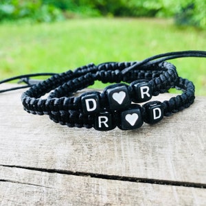 Juego de pulseras personalizadas para parejas de 2, pulsera para él y para ella, pulsera de amor ajustable, regalo para parejas, pulsera de letras de larga distancia para parejas