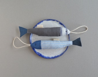 Linen Fabric Fish ornament set of 2 - Beach House Decor - Maritime decoration - favour gift - Fish keychain