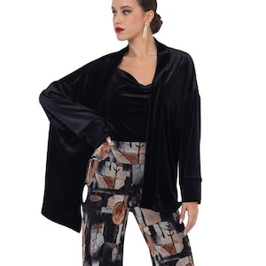 Cozy oversized velvet jacket, Loose fit velvet jacket, After Tango practice jacket, Casual wide sleeve cardigan, Long kimono style cardigan