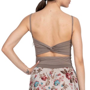 Top corto de baile de tango con espalda baja torcida, top corto ajustado para práctica latina, camiseta sin mangas de salsa con aberturas en la espalda, top corto de verano ajustado