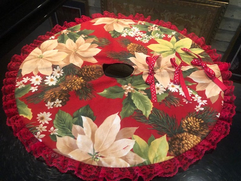 Christmas 18 Tree Skirts WhitePoint on red 18