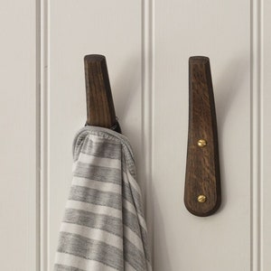 Handmade Oak Wall Hook: Modern Coat & Towel Hook