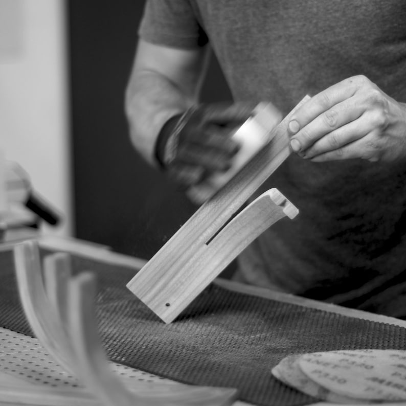 Making wooden wall lamps.