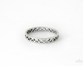Sterling Silver Hearts Ring: Oxidized 925 Silver Band