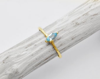 14k solid gold blue topaz ring, statement gold blue topaz ring, rose gold blue topaz ring, white gold blue topaz ring