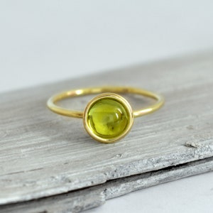 585er Solid Gold Peridot Ring: Statement Olivin Edelstein