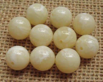 White Stone Round 14mm Beads B4726 Qty 6