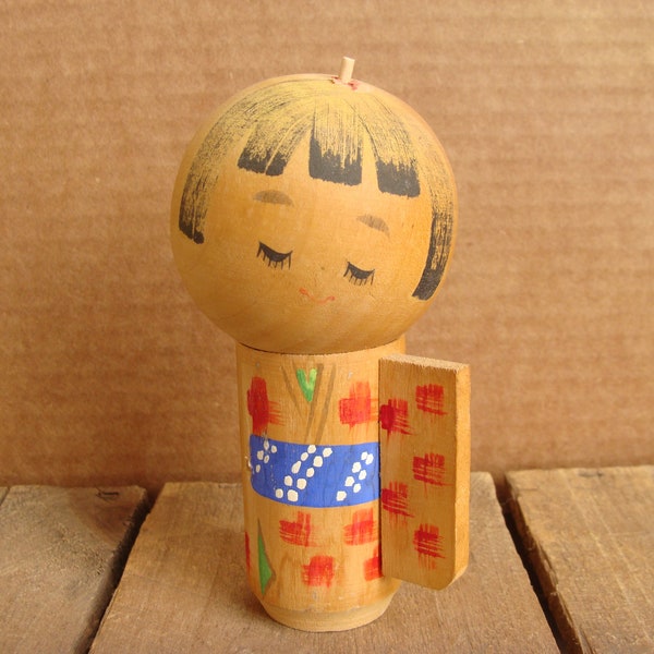 NEEDS REPAIR Japanese traditional Kokeshi wood doll for upcycle - 4 1/2" - Japan wood girl in kimono souvenir doll