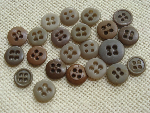 round 4 hole 19mm neutrals cream browns Buttons x 100