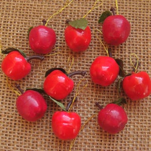 Lot of 10 small apple ornaments - 5/8" - doll house fruit prop, fairy garden miniature - Christmas holiday miniatures