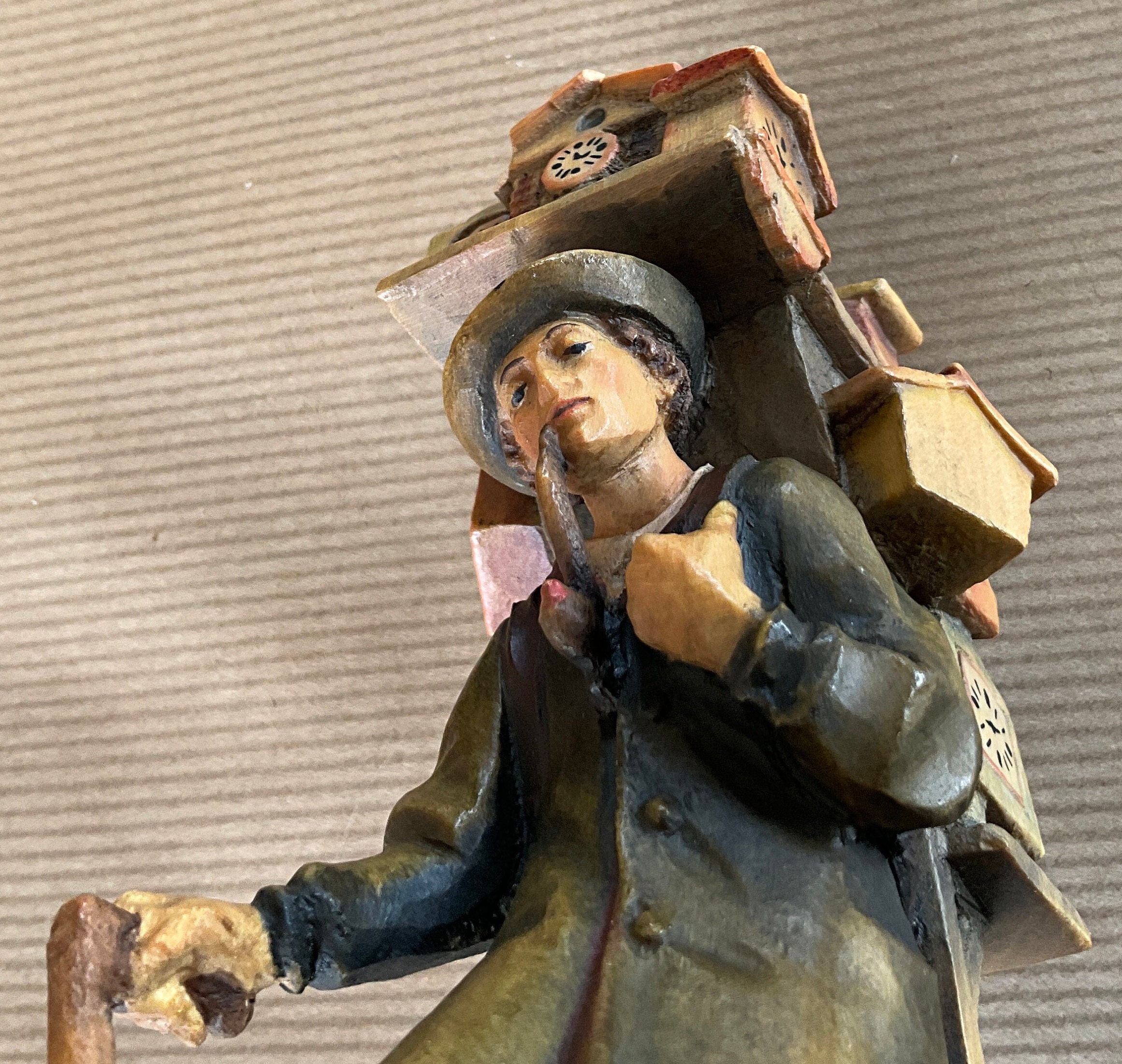 Clock Seller Statuette, Hand-carved Wood, Black Forest, Anri Clock Seller Statuette, Hand-carved Wood, Black Forest, Anri