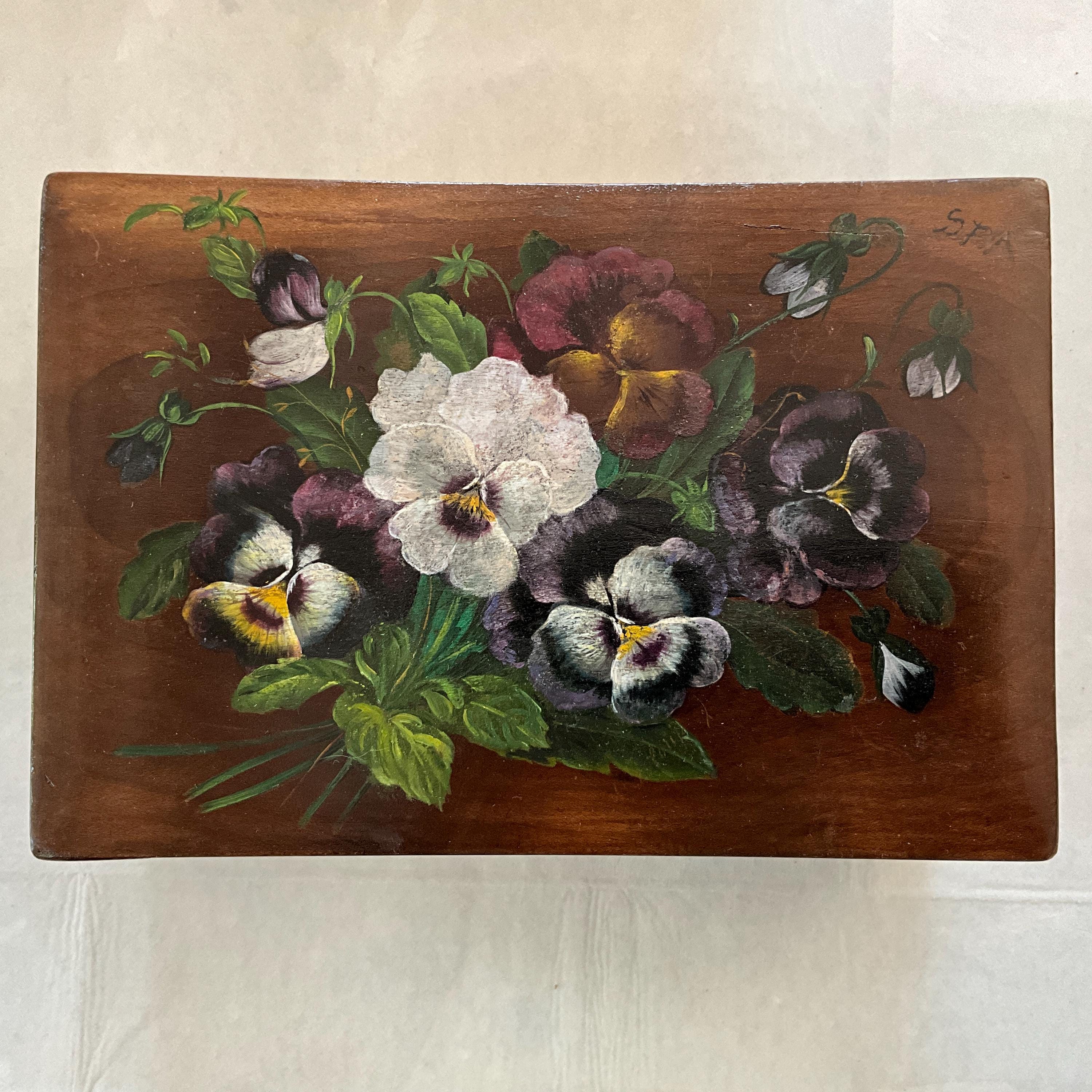 パンジー　手描き　木製　ボックス　小物入れ パンジーの花束が入った手描きの木製スパボックス - Etsy 日本